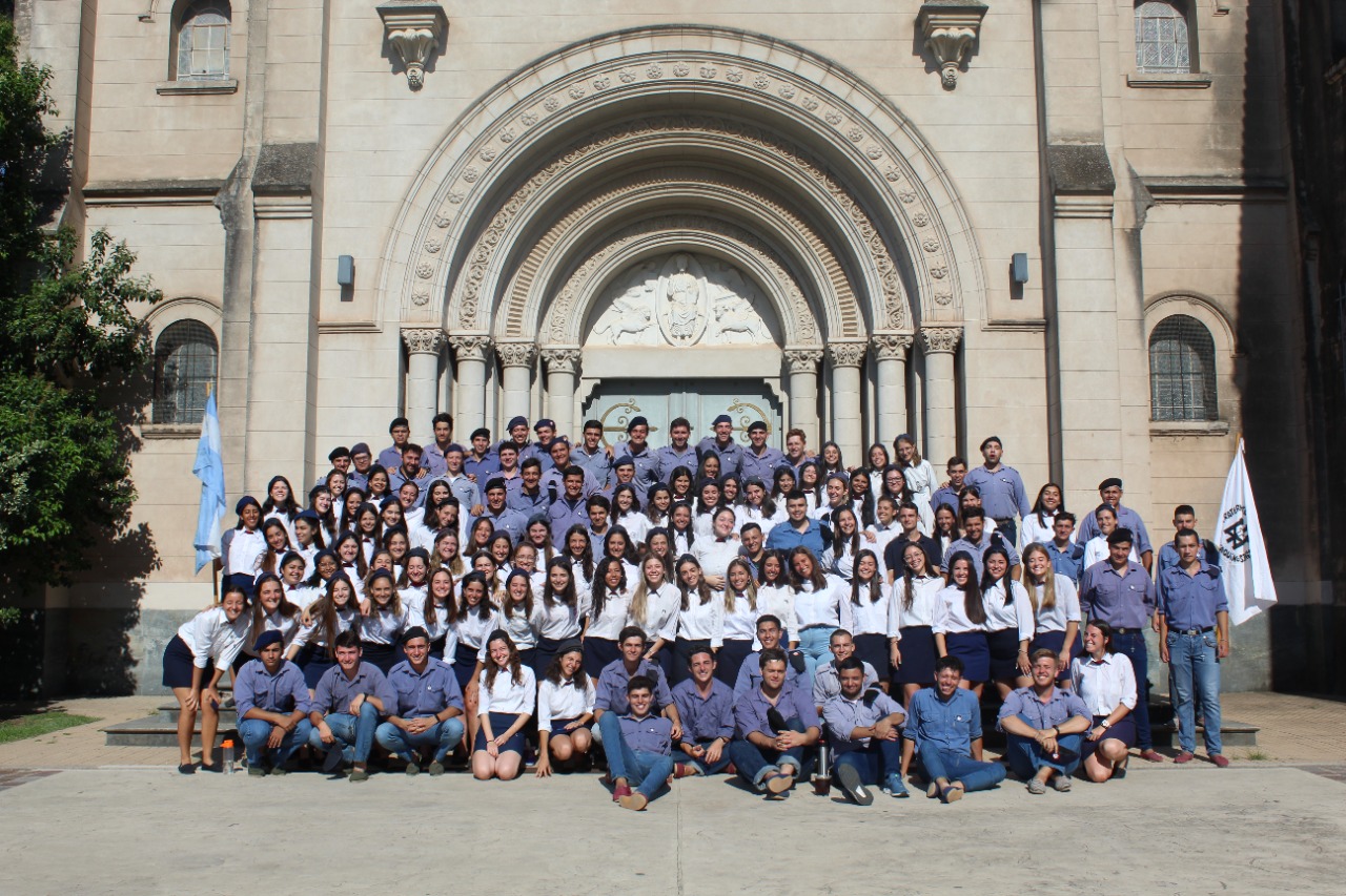 Jóvenes de Fasta Argentina en los campamentos