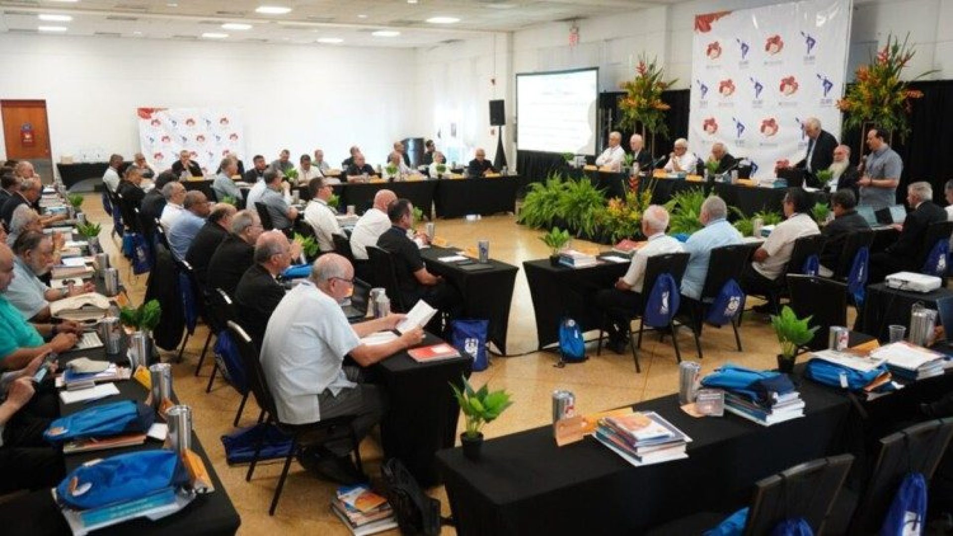 Celam presenta desafíos